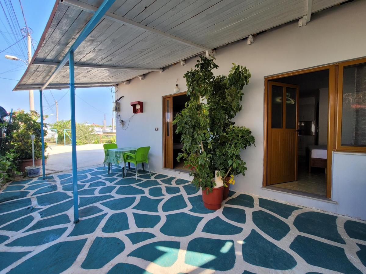 Petrefi Apartments Ksamil Kültér fotó