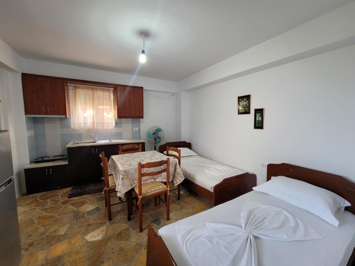 Petrefi Apartments Ksamil Kültér fotó