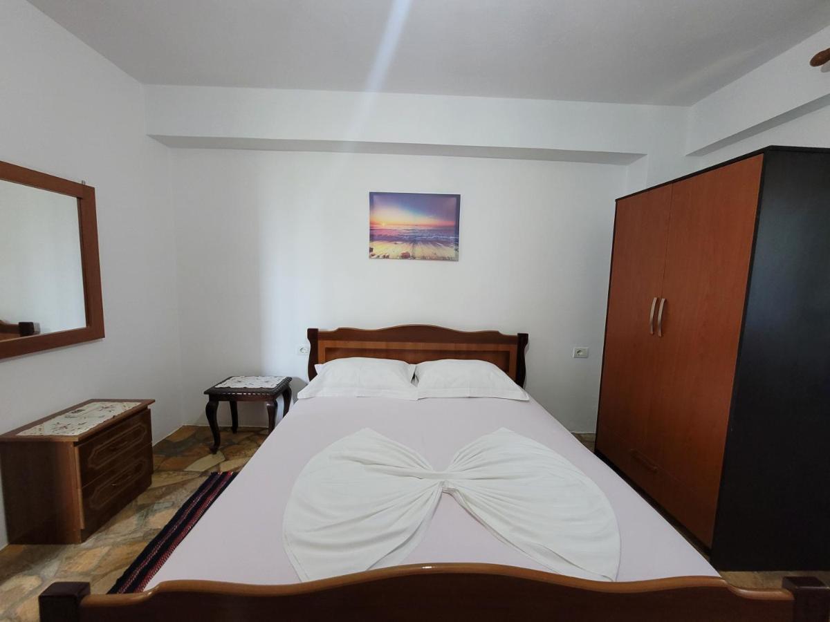 Petrefi Apartments Ksamil Kültér fotó