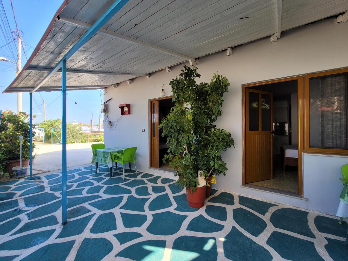 Petrefi Apartments Ksamil Kültér fotó
