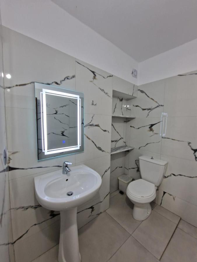 Petrefi Apartments Ksamil Kültér fotó