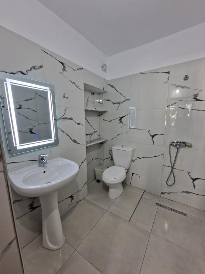 Petrefi Apartments Ksamil Kültér fotó