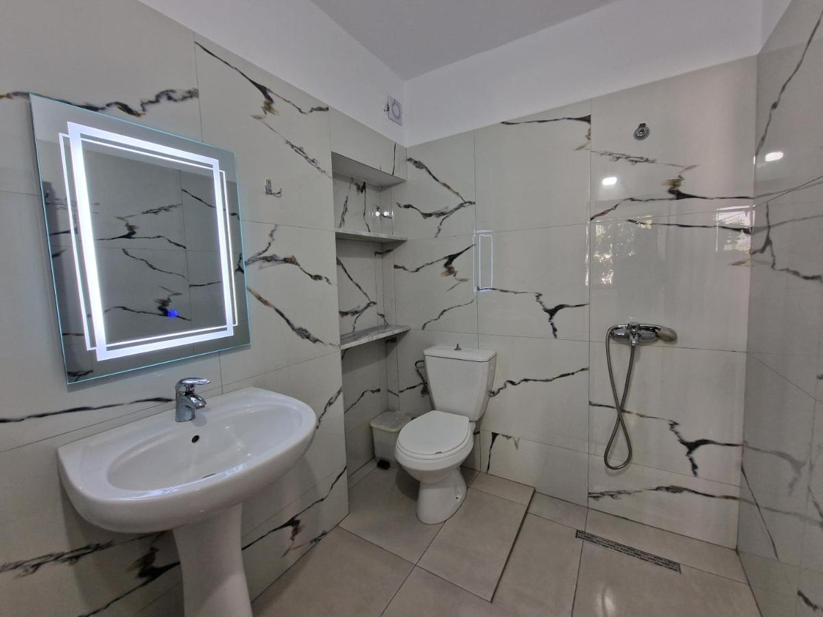 Petrefi Apartments Ksamil Kültér fotó