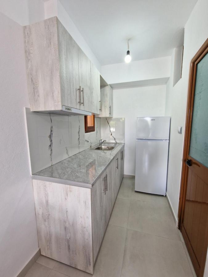 Petrefi Apartments Ksamil Kültér fotó